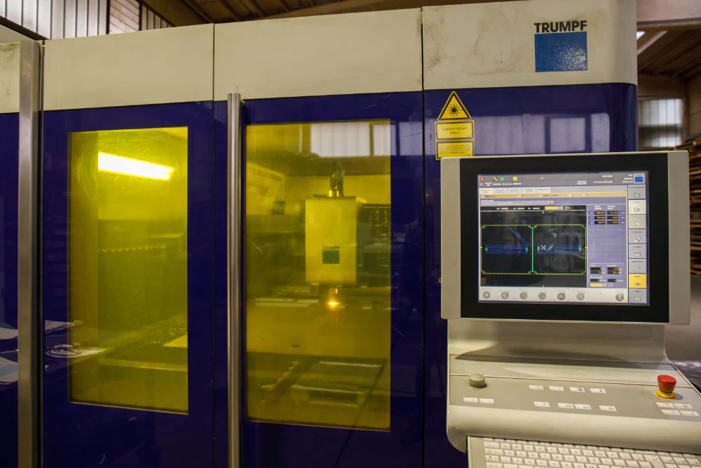 taglio-laser-2
